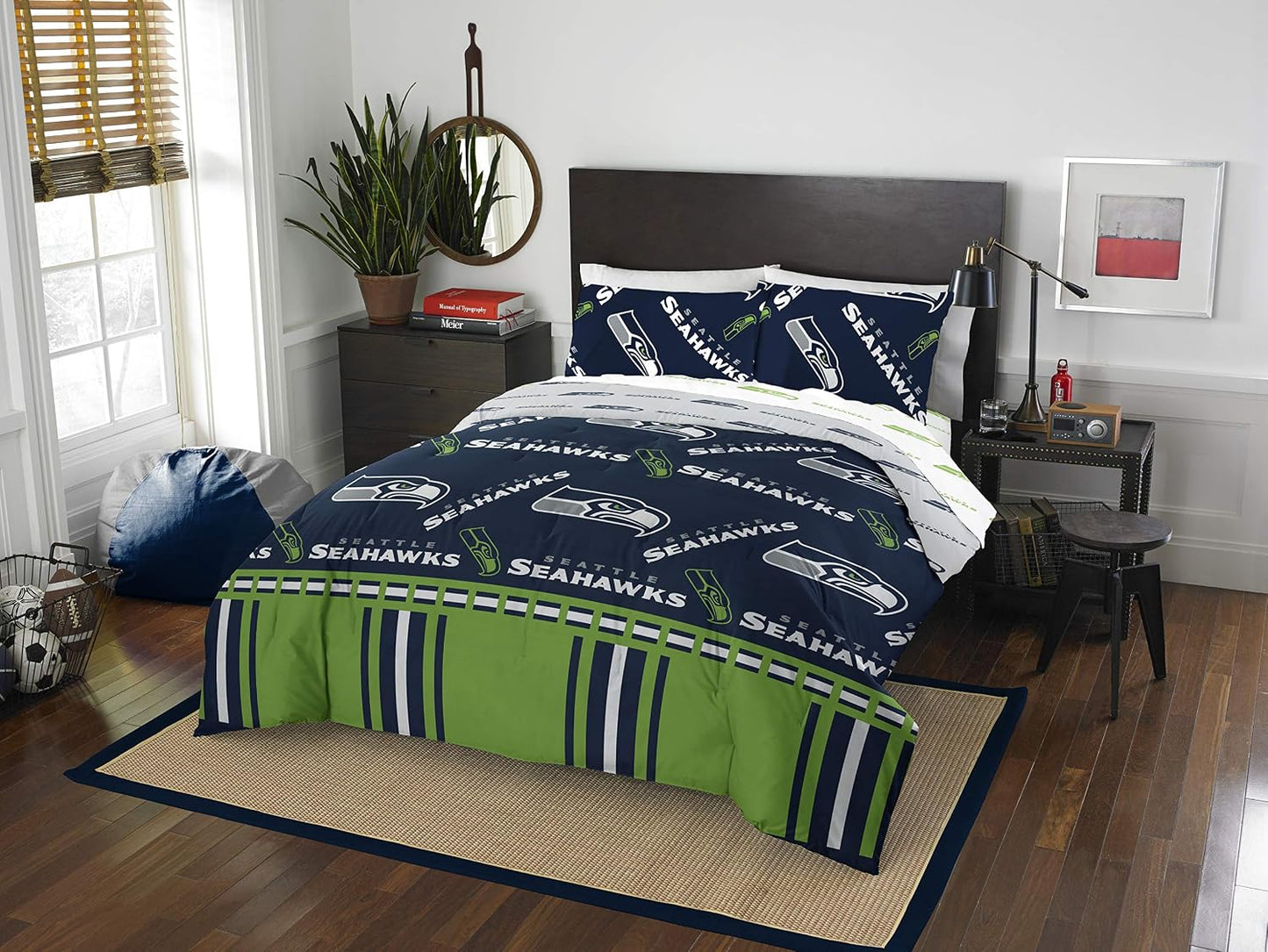 NFL Seattle Seahawks 7 PCS Comforter set Queen Size Bed in Bag Set